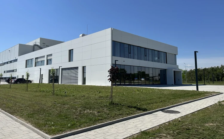 Завод за роботизирана хирургия Intuitive, гр. Първомай